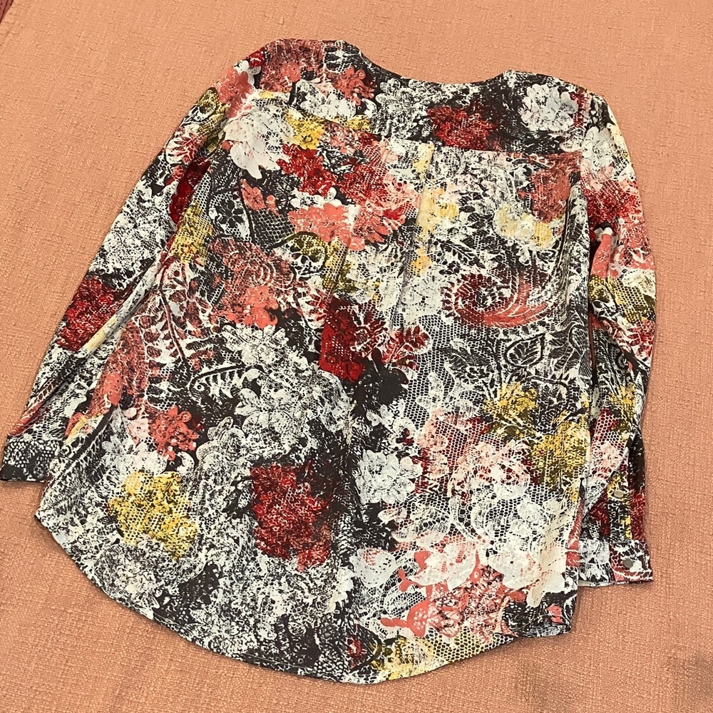 Liz Claiborne small wm’s Floral Blouse - Picture 14 of 14